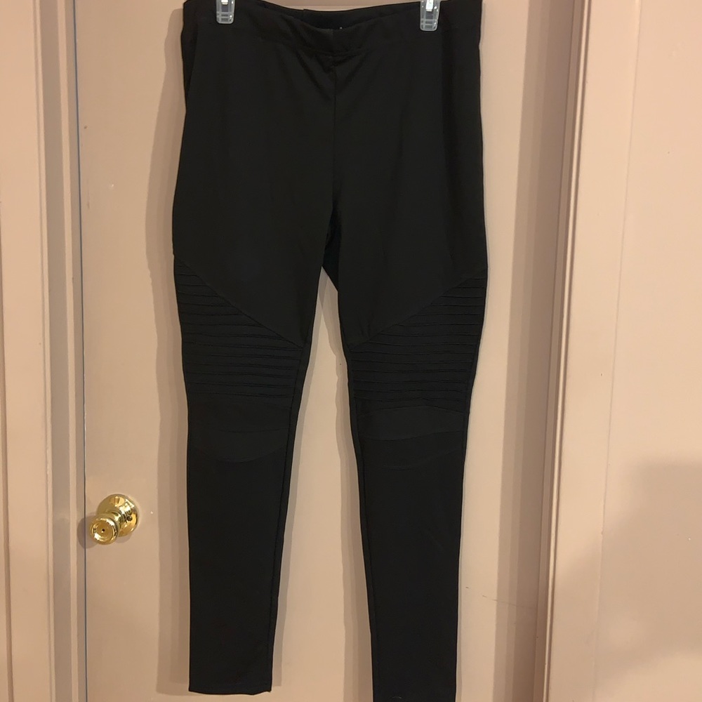 Black rigged pants
